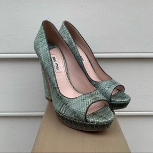 Miu Miu green Python snake embossed open toe platform pumps 36